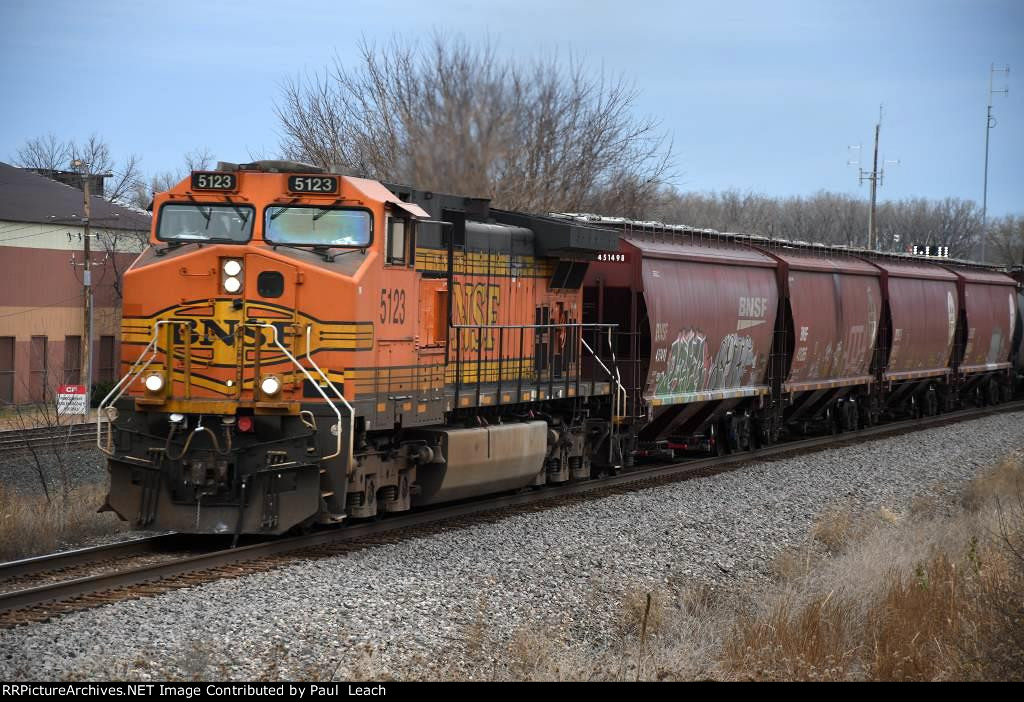Grain train cruises east